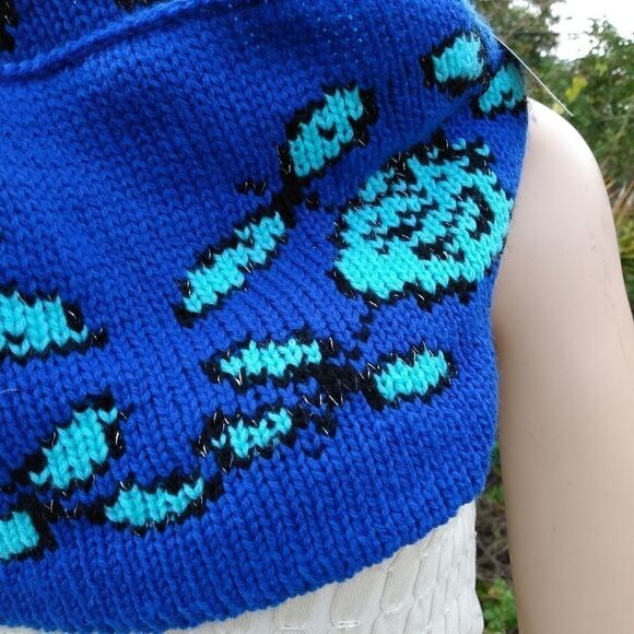 NWT Betsy Johnson Blue & Mint Floral Infinity Scarf - Picture 8 of 12